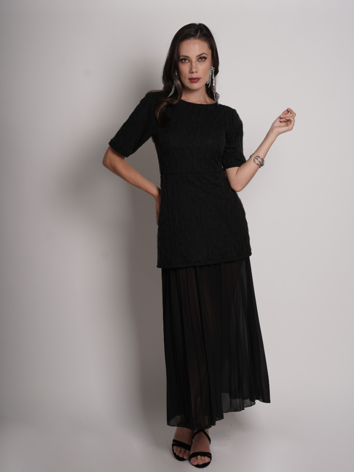 VESTIDO CON TEXTURA Y BAJOS SHIFFON
